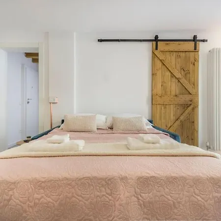 Modena's Graffiti House In The Heart Of Movida Apartment