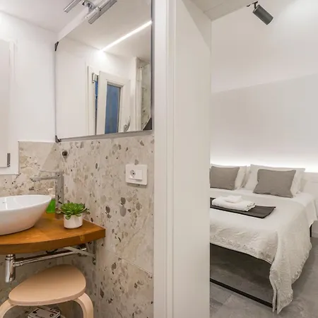 Modena's Graffiti House In The Heart Of Movida Appartement