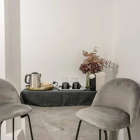 Apartment Modena's Graffiti House In The Heart Of Movida *