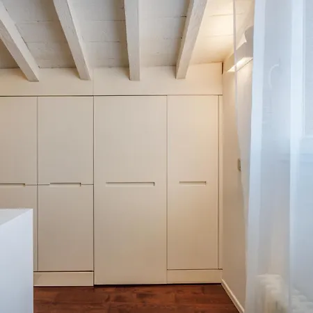 Modena's Graffiti House In The Heart Of Movida * Modène