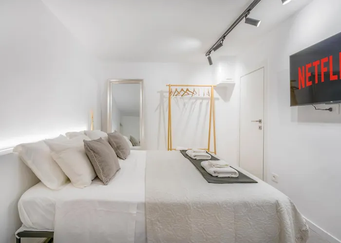 Modena's Graffiti House In The Heart Of Movida