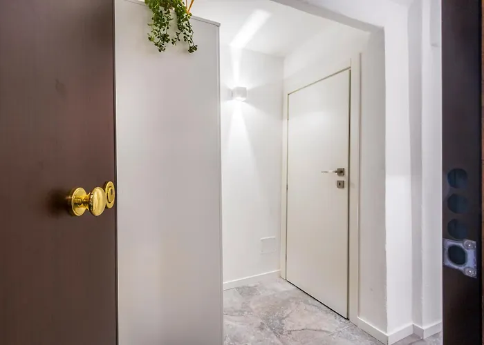 Modena's Graffiti House In The Heart Of Movida *