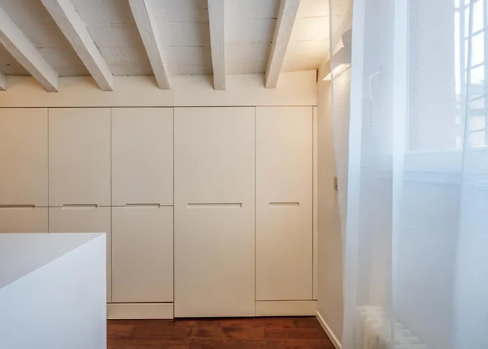 Modena's Graffiti House In The Heart Of Movida * Μόντενα